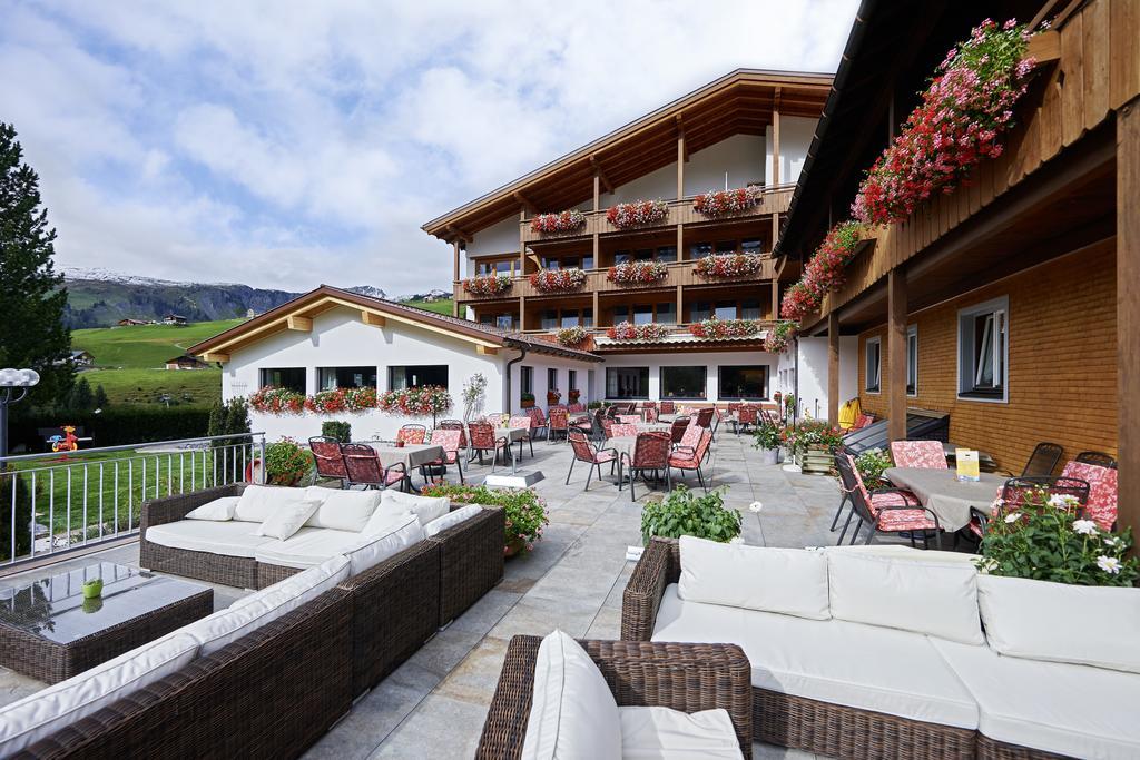 Hotel Alpenblume Damuels Exterior photo